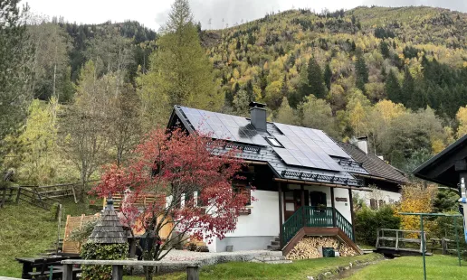 Werkstatt'l von aussen im Sommer